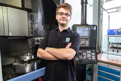 Dornahof CNC Drehtechnik - Auszubildender